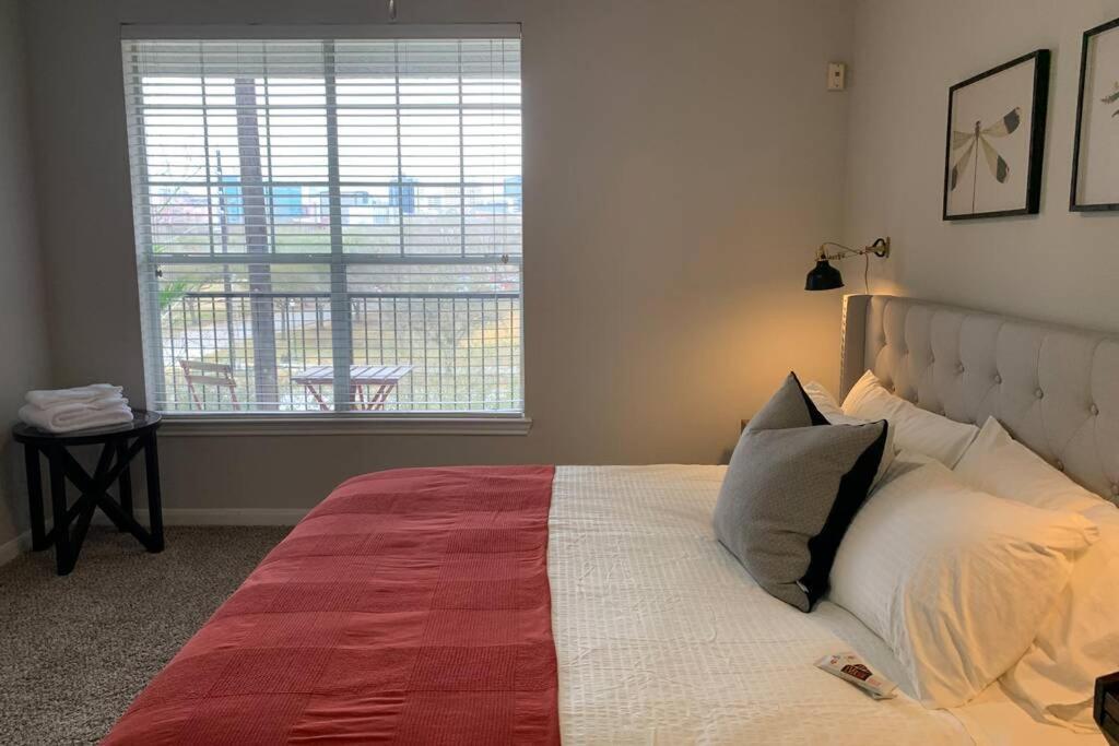 Newly Furnished 1Br Apartment W/ Hermann Park View Houston Bagian luar foto