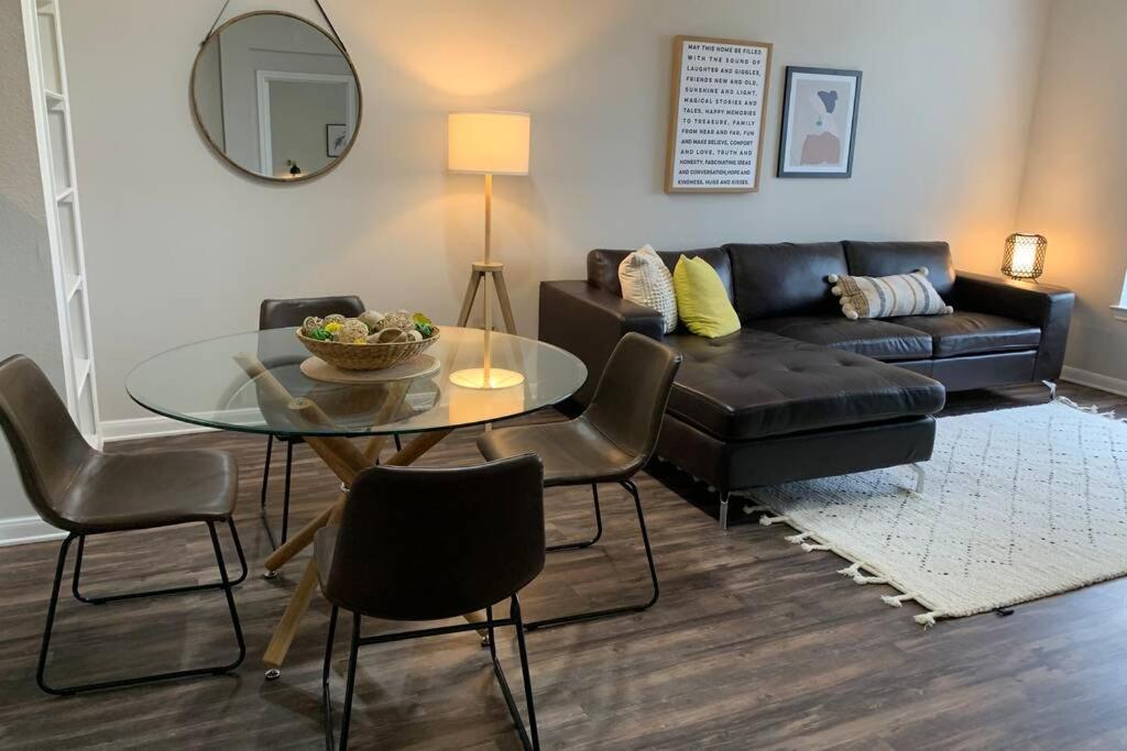 Newly Furnished 1Br Apartment W/ Hermann Park View Houston Bagian luar foto