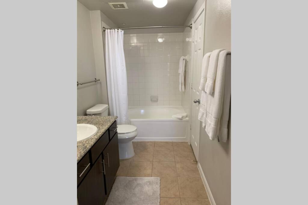 Newly Furnished 1Br Apartment W/ Hermann Park View Houston Bagian luar foto