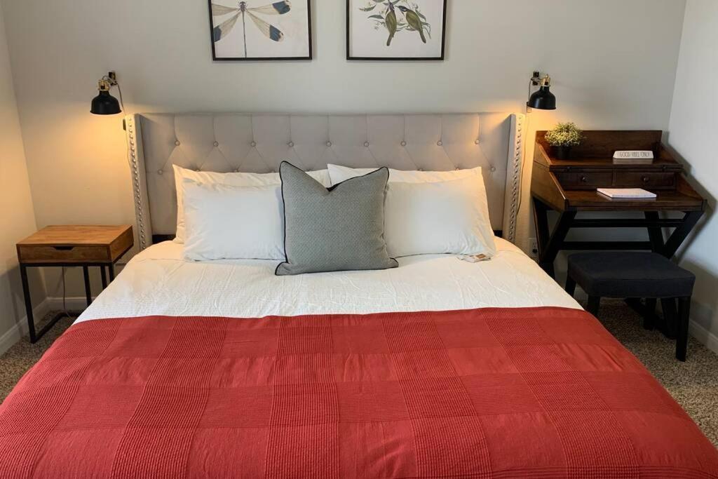 Newly Furnished 1Br Apartment W/ Hermann Park View Houston Bagian luar foto