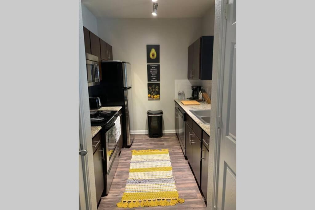 Newly Furnished 1Br Apartment W/ Hermann Park View Houston Bagian luar foto