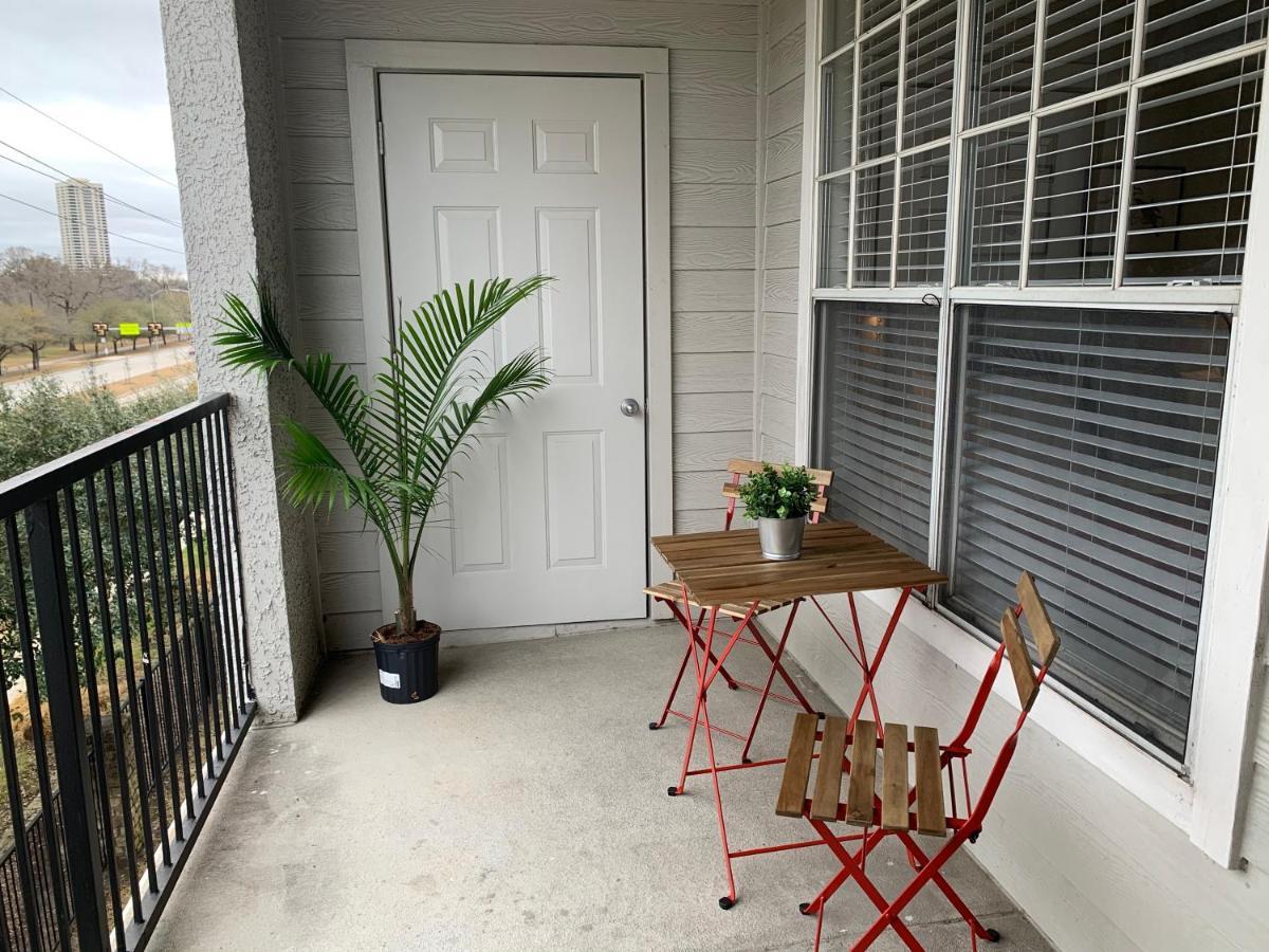 Newly Furnished 1Br Apartment W/ Hermann Park View Houston Bagian luar foto